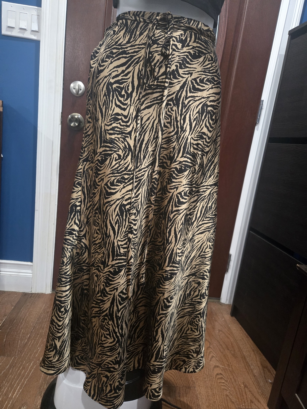 Dress Forum Black and Brass Zebra-Print Midi Skirt with Tie Adjustable Waist, M